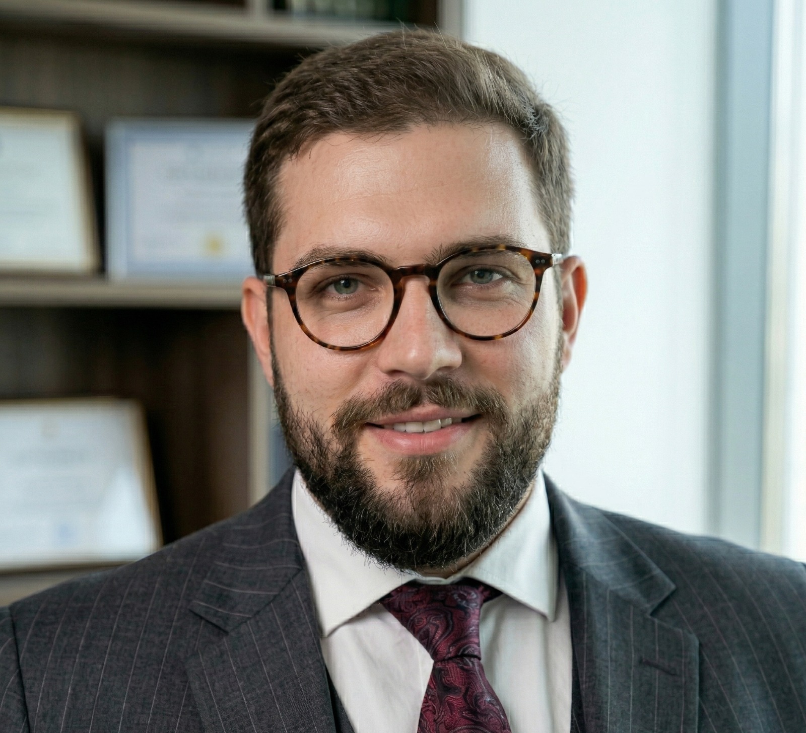 Dr. Rafael Mendes